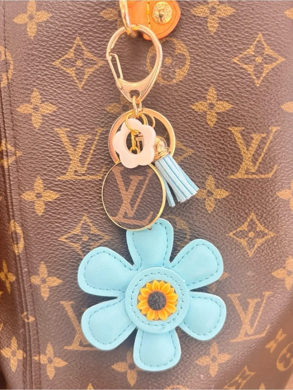 ✨ AUTHENTIC LOUIS VUITTON MONOGRAM CROSSBODY BAG ✨